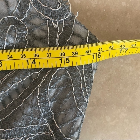 TADASHI SHOJI Silver Gray Embroidered Corded Lace Cold Shoulder Sheath Dress 4 - Picture 13 of 16